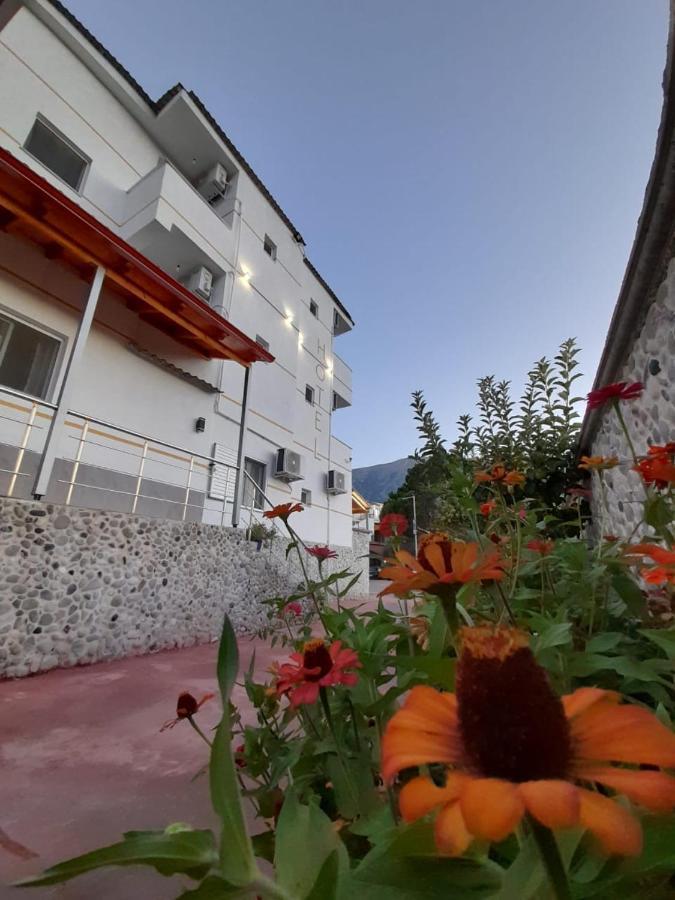 Hotel Apostoli Përmet المظهر الخارجي الصورة